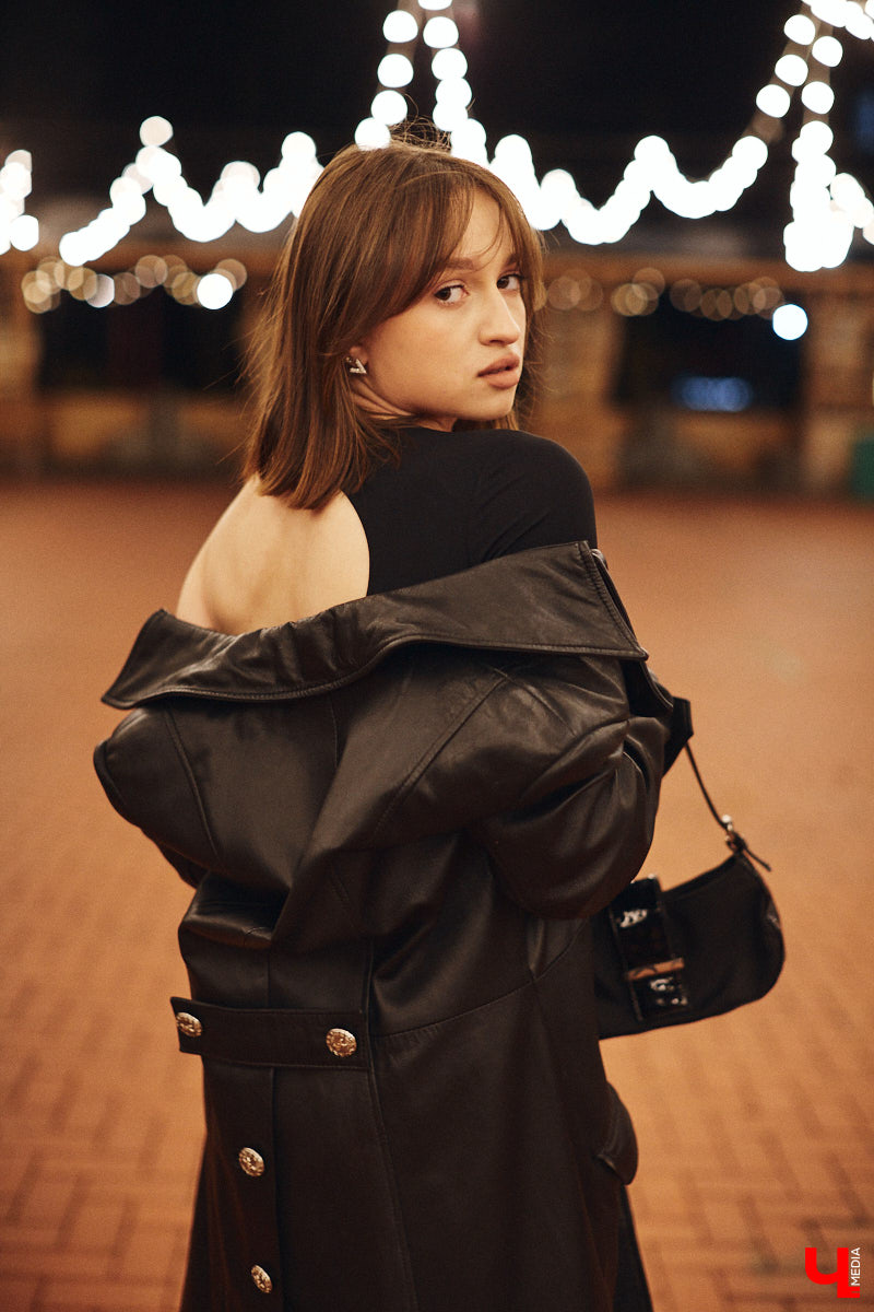 Валерии Антроповой 19 лет, она учится на первом курсе менеджмента и занимается творческим хобби. Мобильная съемка и видеоредакция располагают к распространению на работу личного чувства вкуса и стиля. Каков он? Расскажет «Ключ-Медиа».