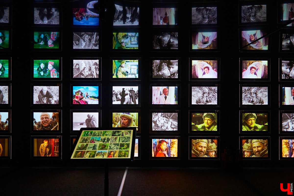 В Суздале сняли более 80 фильмов. А место, где узнать подробности про творческий процесс, все не появлялось. Его ждали лет 20,, и вот свершилось. Показываем новый Дом кино крупным планом.