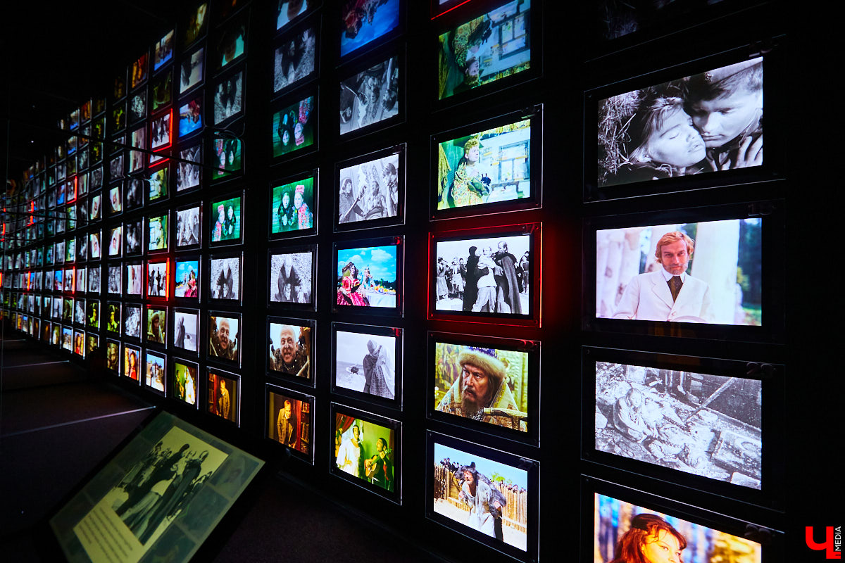 В Суздале сняли более 80 фильмов. А место, где узнать подробности про творческий процесс, все не появлялось. Его ждали лет 20,, и вот свершилось. Показываем новый Дом кино крупным планом.