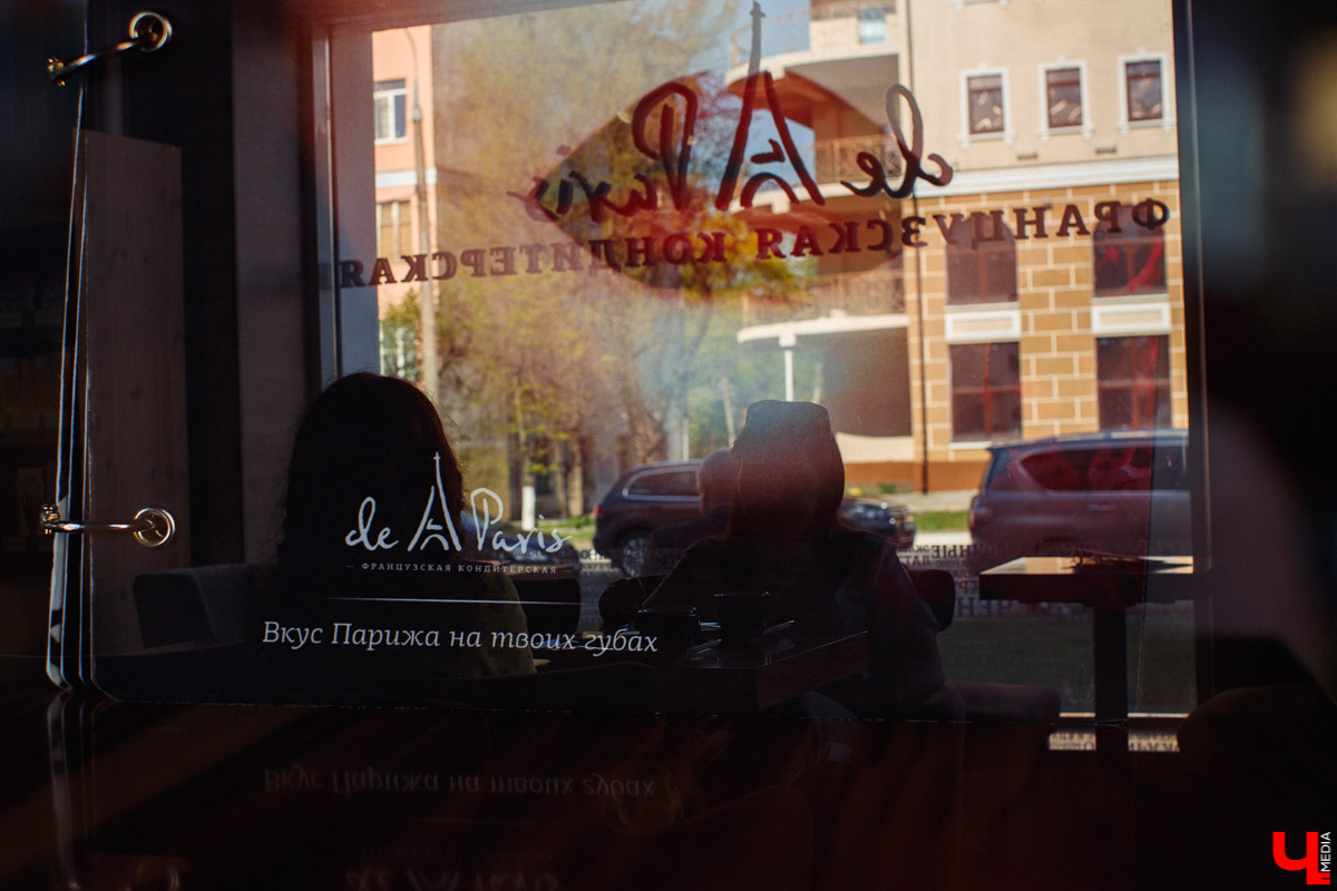 С любимыми и в шалаше рай, но иногда можно позволить себе забраться повыше, занять удобную позицию для обзора и наслаждаться панорамными видами на город. «Ключ-Медиа» составил топ-10 заведений, где это можно сделать!