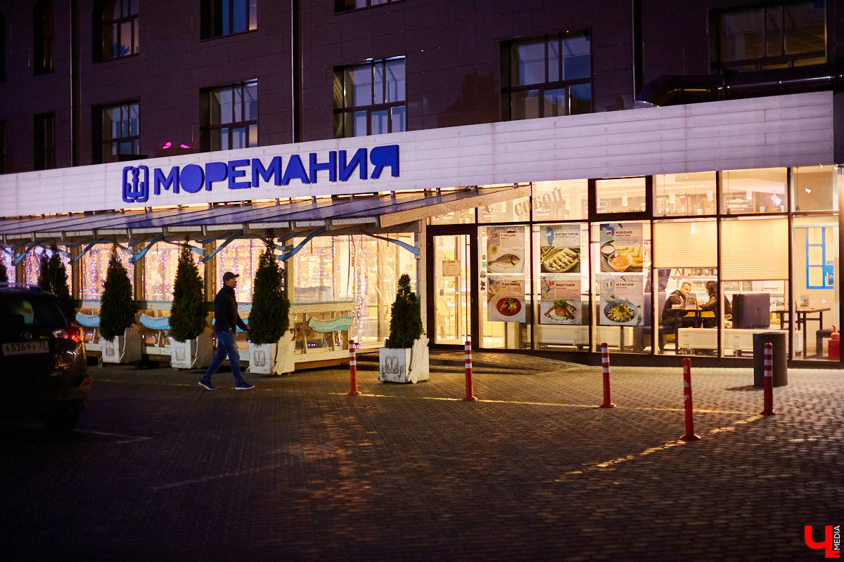 С любимыми и в шалаше рай, но иногда можно позволить себе забраться повыше, занять удобную позицию для обзора и наслаждаться панорамными видами на город. «Ключ-Медиа» составил топ-10 заведений, где это можно сделать!