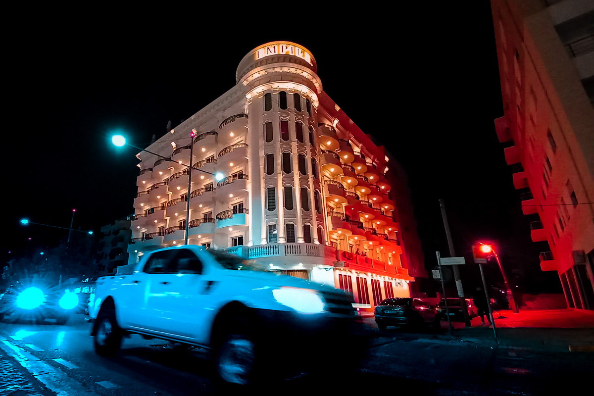 Пару месяцев назад журналист «Ключ-Медиа» Александр Мясников вместе с женой переехал в Албанию, а теперь подробно разбирает новое место жительства по многим пунктам — еда, сервис, климат, финансы и жители. Так где же лучше жить, во Владимире или на Балканах?