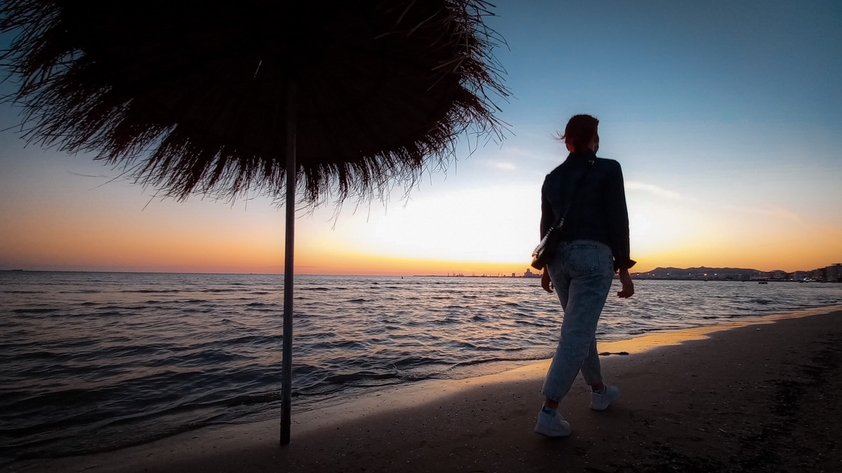 Пару месяцев назад журналист «Ключ-Медиа» Александр Мясников вместе с женой переехал в Албанию, а теперь подробно разбирает новое место жительства по многим пунктам — еда, сервис, климат, финансы и жители. Так где же лучше жить, во Владимире или на Балканах?