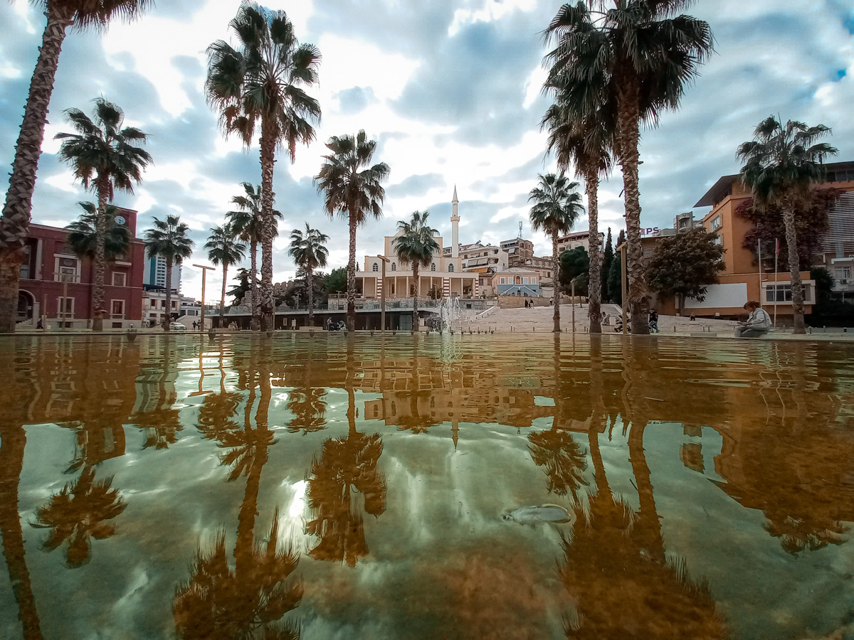 Пару месяцев назад журналист «Ключ-Медиа» Александр Мясников вместе с женой переехал в Албанию, а теперь подробно разбирает новое место жительства по многим пунктам — еда, сервис, климат, финансы и жители. Так где же лучше жить, во Владимире или на Балканах?