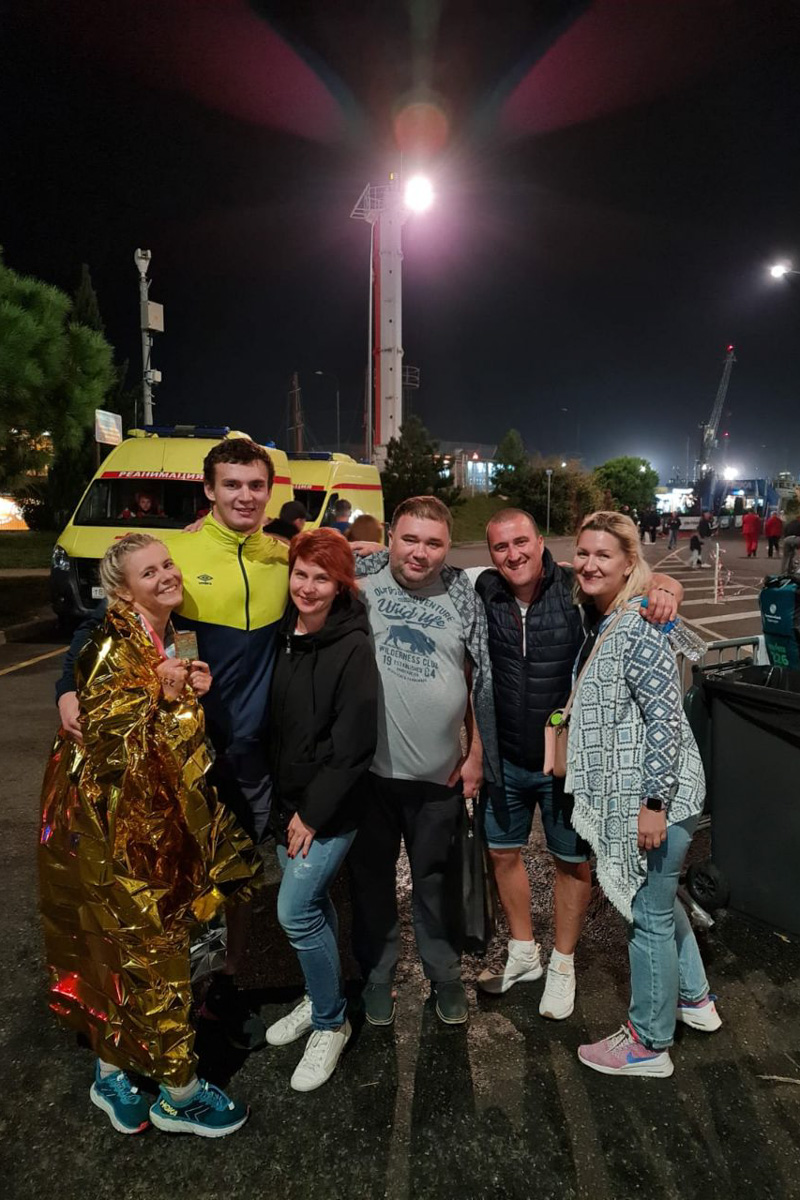 Нине Щемелёвой двадцать восемь и она триатлет. Кто бы мог подумать, что эта хрупкая девушка обладает огромной силой и удивительной выносливостью, а еще - что буквально пару лет назад она не умела плавать? В большом интервью для «Ключ-Медиа» Нина рассказала, как преодолела саму себя и теперь вдохновляет учеников на большие победы.