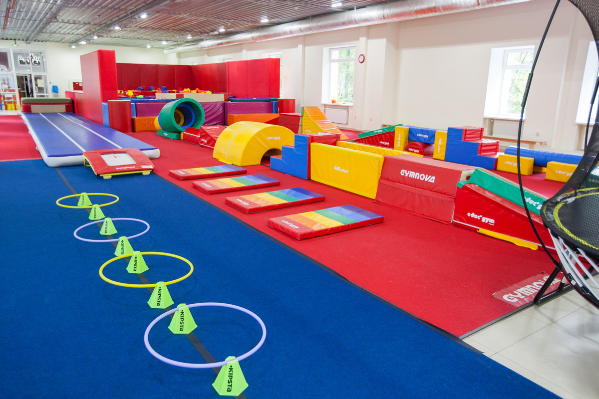 Гимнастический клуб «I gym» - явление уникальное. В зоне Центрального городского парка находится целый центр, где детей обучают гимнастике с самого раннего возраста! А с недавних пор здесь рады видеть детишек с ограниченными возможностями.