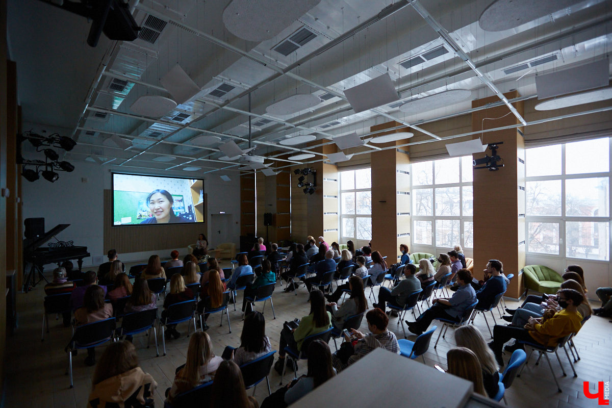 Эта осень подарила владимирцам настоящий киноноябрь, а «Ключ-Медиа» собрал все мероприятия в единую афишу: расписание показов ВГИК, культурного центра «Флигель», «Новой площадки» и творческого объединения «Апрель».