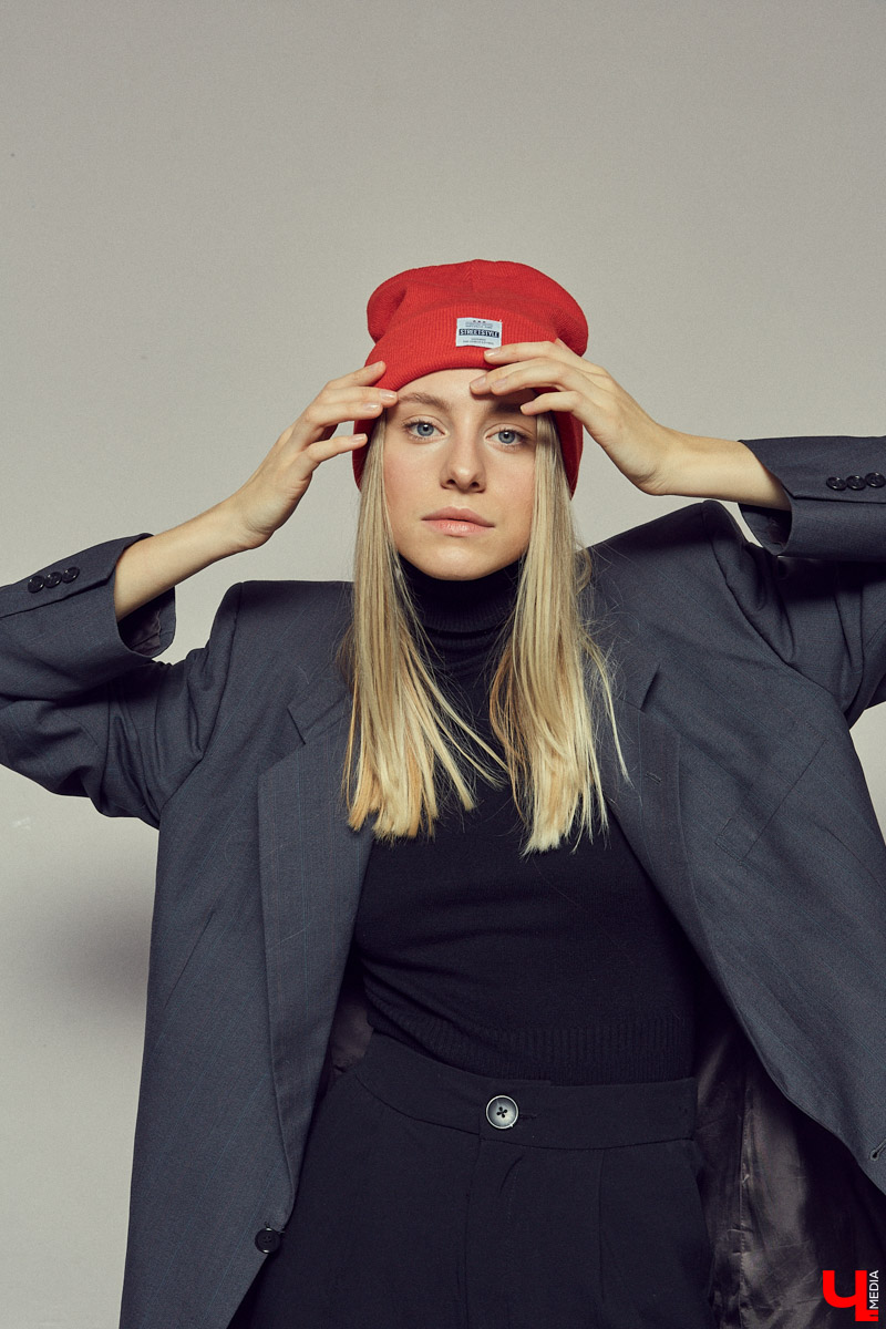 Должность SMM-менеджера владимирского бьюти-салона или карьера баскетболистки? Как Анне Керн удается выражать себя через контрасты спортивной и творческой деятельности, разбирался «Ключ-Медиа» в стенах студии HEYDAY.