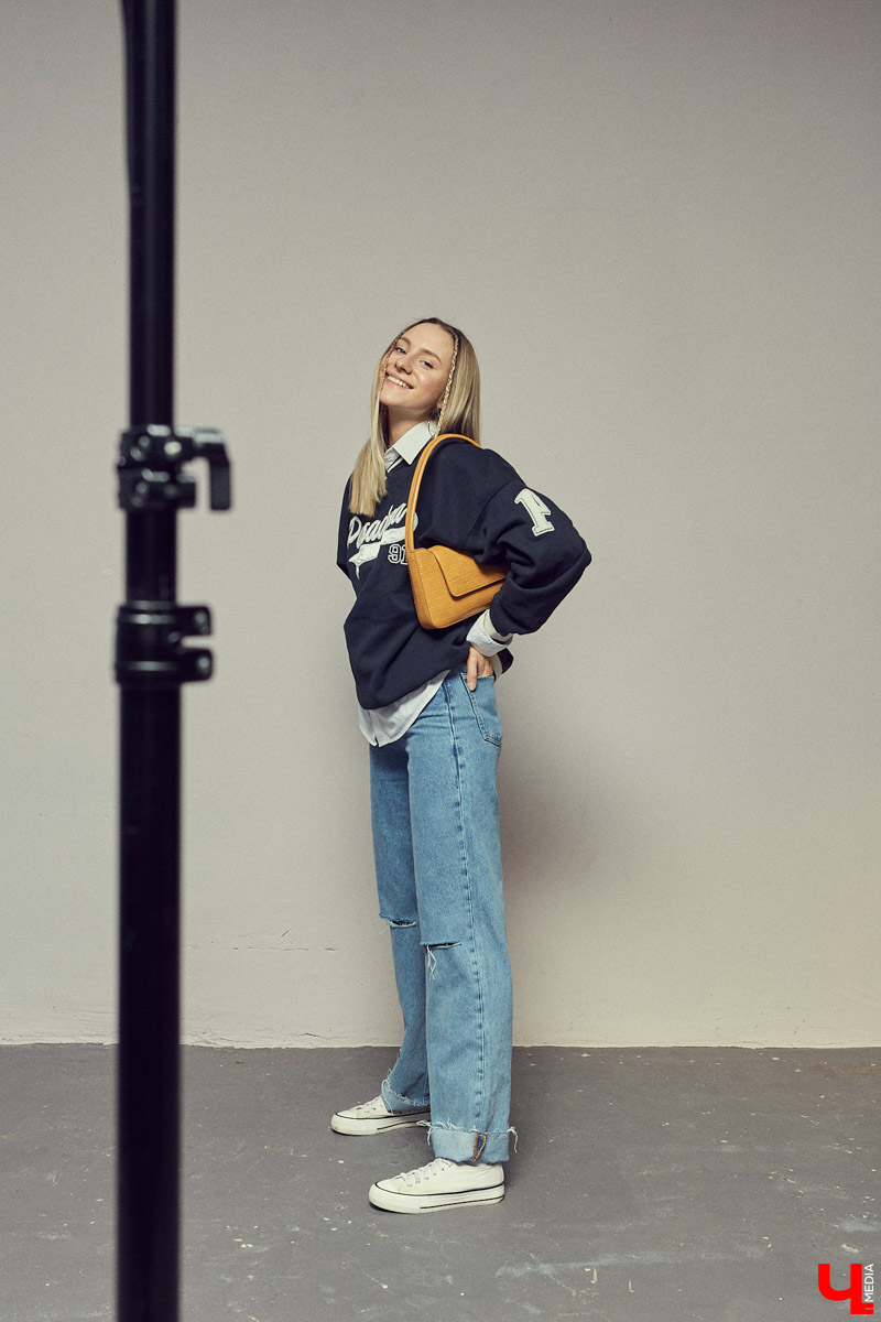 Должность SMM-менеджера владимирского бьюти-салона или карьера баскетболистки? Как Анне Керн удается выражать себя через контрасты спортивной и творческой деятельности, разбирался «Ключ-Медиа» в стенах студии HEYDAY.