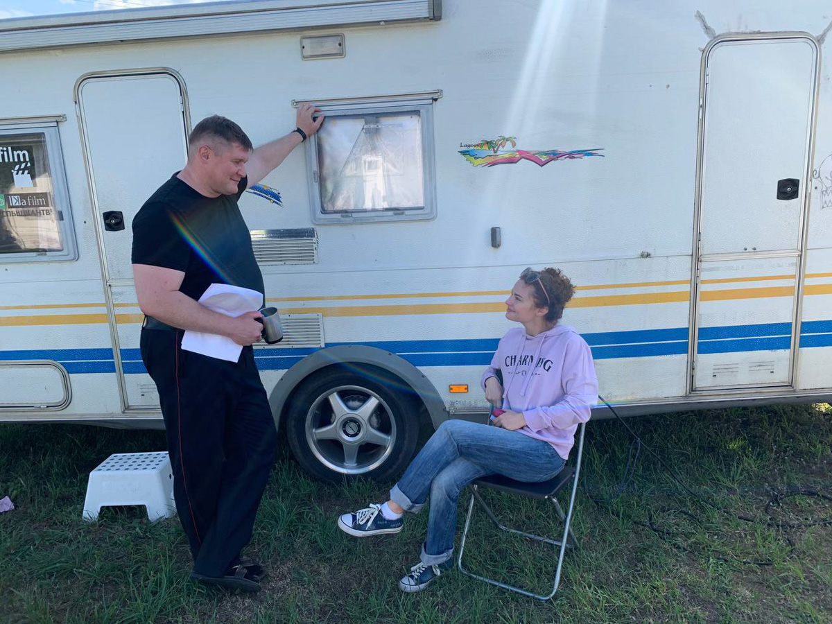 Студентка академии искусства Таисия Орлова рассказала о съемках в сериале у номинанта на «Оскар» и в комедии с ментами и зомби.