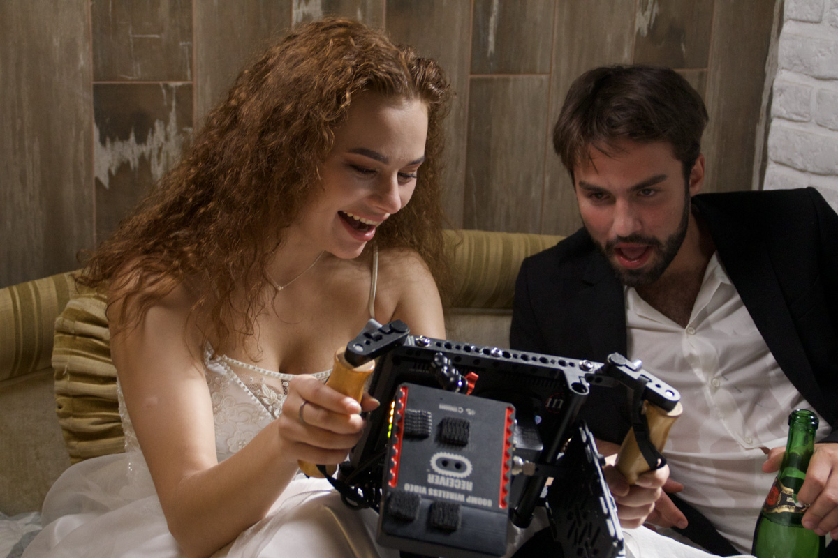 Студентка академии искусства Таисия Орлова рассказала о съемках в сериале у номинанта на «Оскар» и в комедии с ментами и зомби.