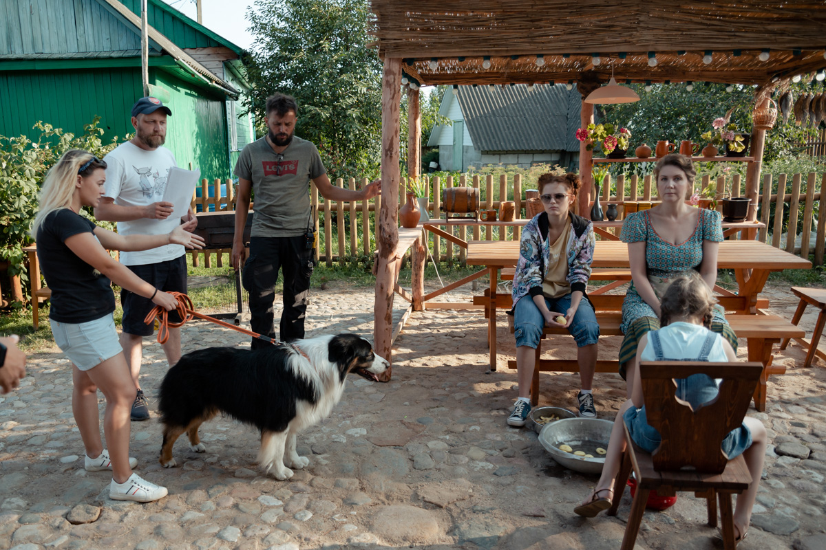 Студентка академии искусства Таисия Орлова рассказала о съемках в сериале у номинанта на «Оскар» и в комедии с ментами и зомби.