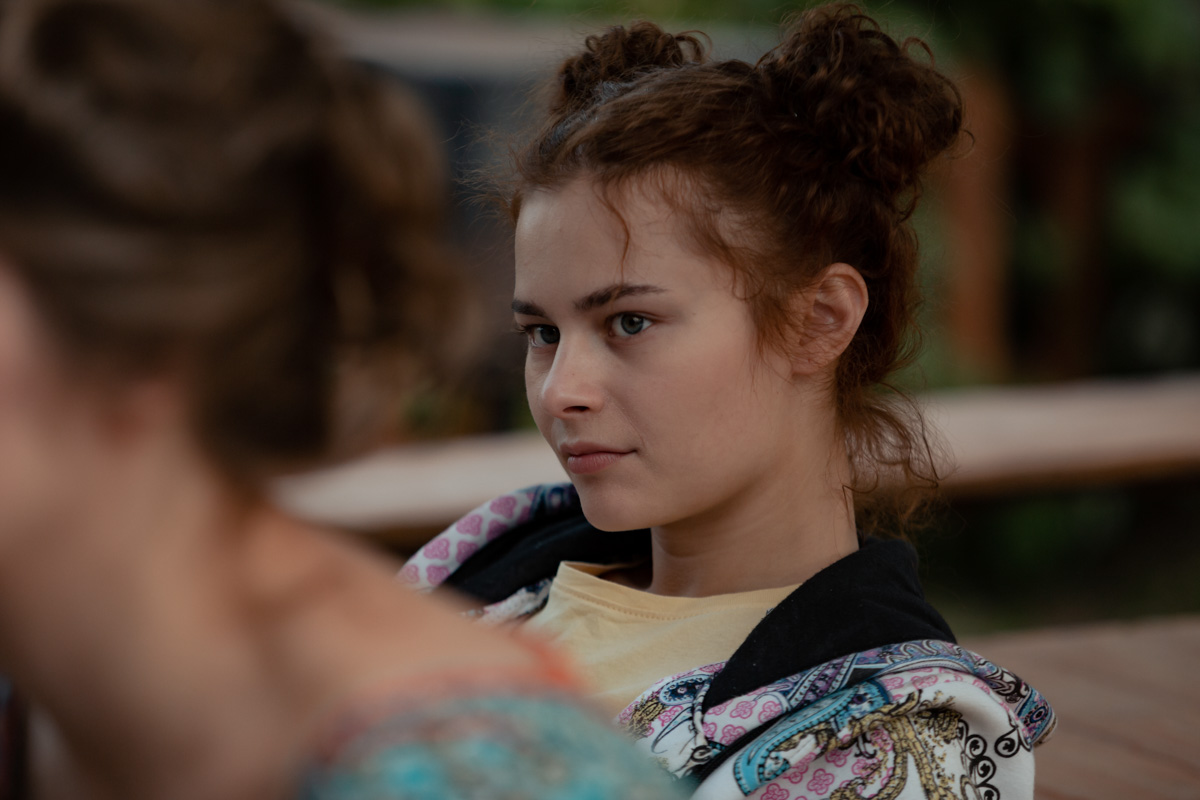 Студентка академии искусства Таисия Орлова рассказала о съемках в сериале у номинанта на «Оскар» и в комедии с ментами и зомби.