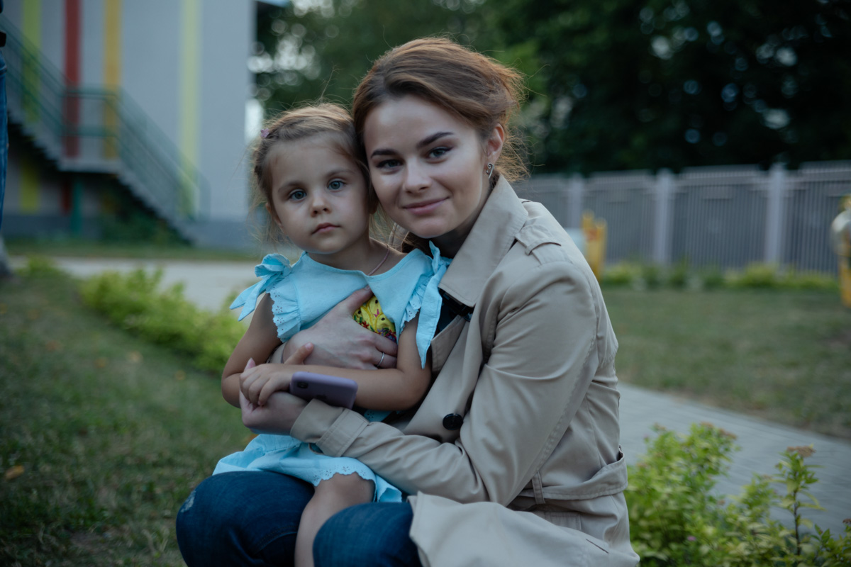 Студентка академии искусства Таисия Орлова рассказала о съемках в сериале у номинанта на «Оскар» и в комедии с ментами и зомби.