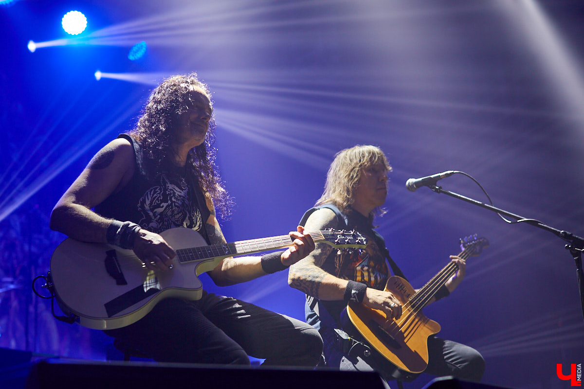 В это нестабильное время приезд во Владимир легенды отечественного хэви-метал группы «Ария» воспринимается как чудо. Но вот музыканты — на сцене Art Hall.