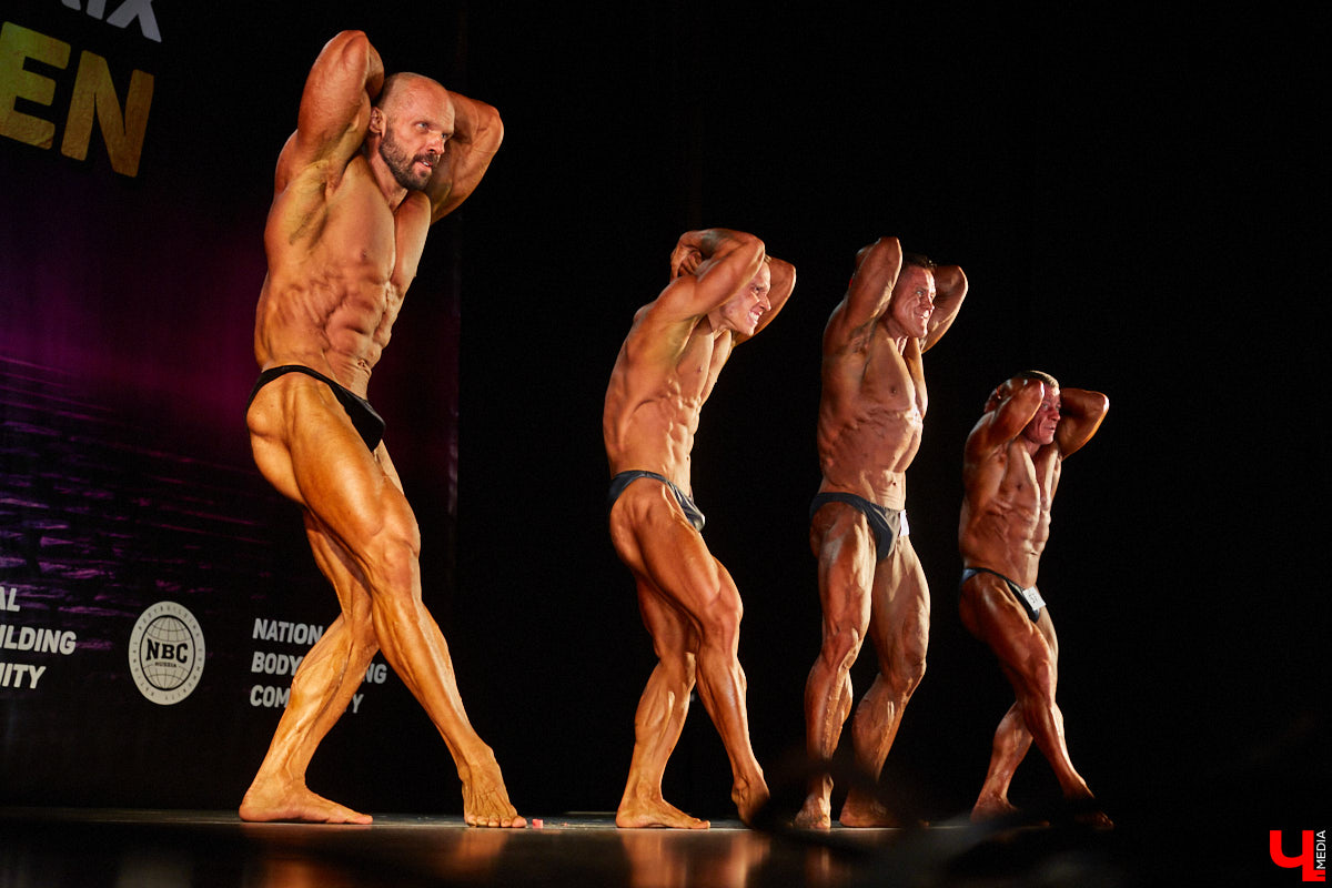 Бодибилдинг – особый мир рельефных мышц, идеальной бронзовой кожи и нереально отточенных пропорций тела. Приобщиться к нему владимирцы могли 13 ноября на турнире по бодибилдингу «Grand Prix Golden Ring 2021», который был организован в Art Hall.