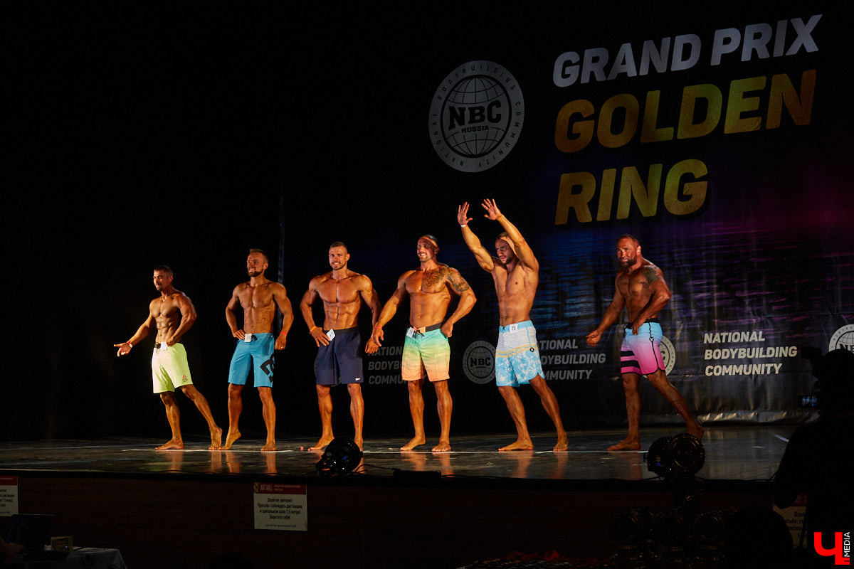 Бодибилдинг – особый мир рельефных мышц, идеальной бронзовой кожи и нереально отточенных пропорций тела. Приобщиться к нему владимирцы могли 13 ноября на турнире по бодибилдингу «Grand Prix Golden Ring 2021», который был организован в Art Hall.
