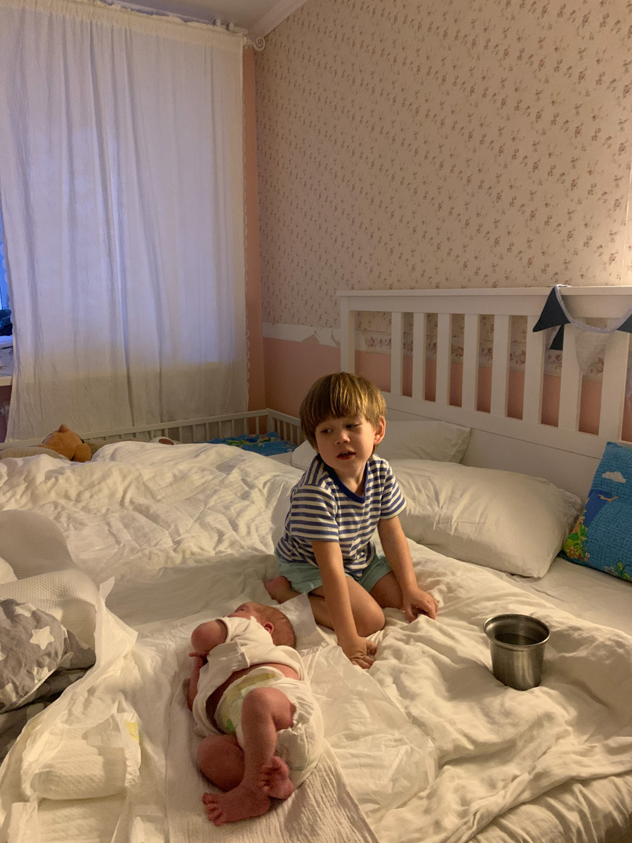 Появление на свет новой жизни — лучшее событие для каждых родителей. А можно ли супругам проходить этот путь вместе? Да, и некоторые владимирские пары избрали партнерские домашние роды. Историями важного процесса с «Ключ-Медиа» поделились две героини.