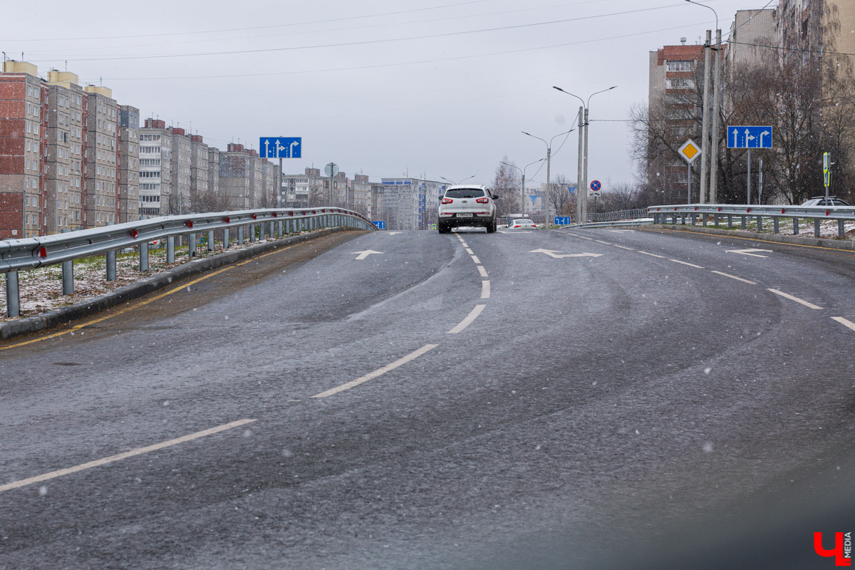 Проблема пробок на Нижней Дуброве решена? Надеемся, что хотя бы частично. Открыта новая развязка, соединяющая ул. Сперанского, Чапаева и Василисина. 
