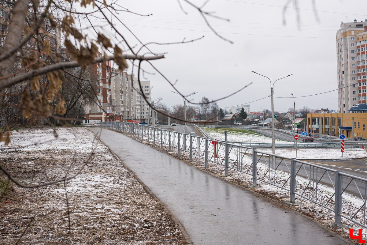 Проблема пробок на Нижней Дуброве решена? Надеемся, что хотя бы частично. Открыта новая развязка, соединяющая ул. Сперанского, Чапаева и Василисина. 