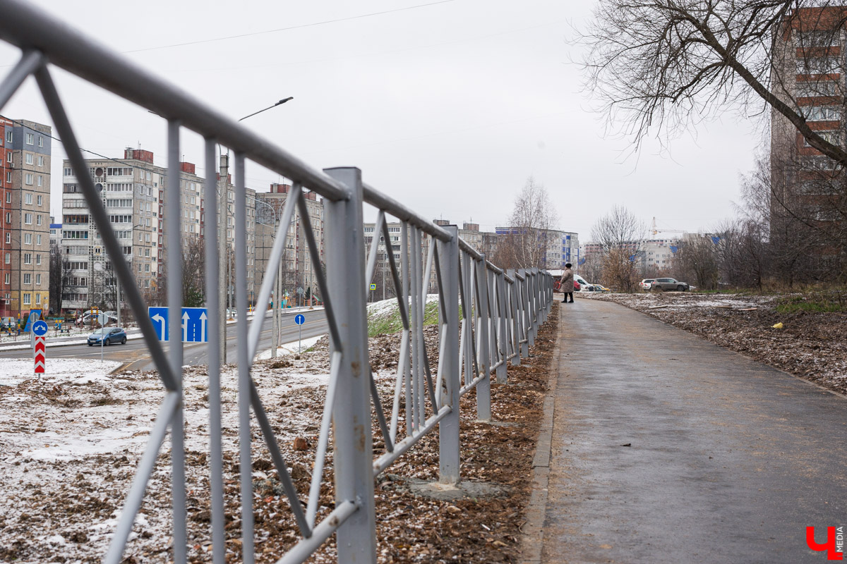 Проблема пробок на Нижней Дуброве решена? Надеемся, что хотя бы частично. Открыта новая развязка, соединяющая ул. Сперанского, Чапаева и Василисина. 