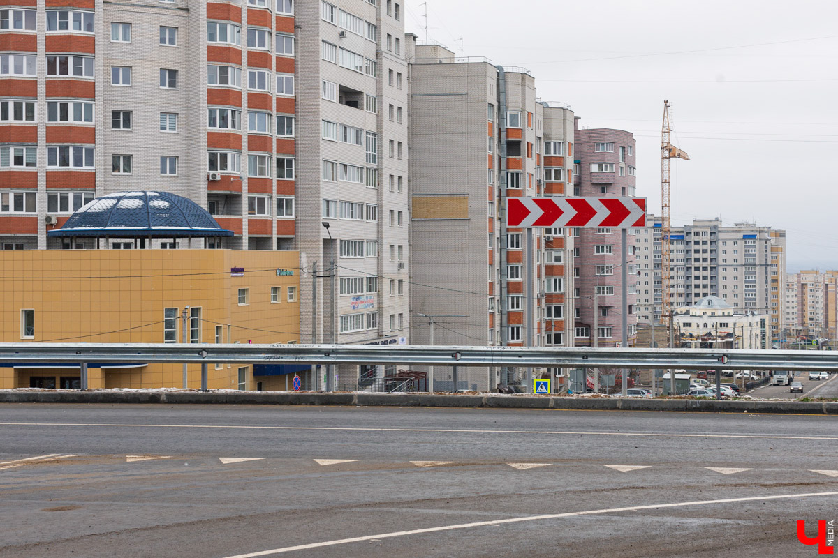 Проблема пробок на Нижней Дуброве решена? Надеемся, что хотя бы частично. Открыта новая развязка, соединяющая ул. Сперанского, Чапаева и Василисина. 