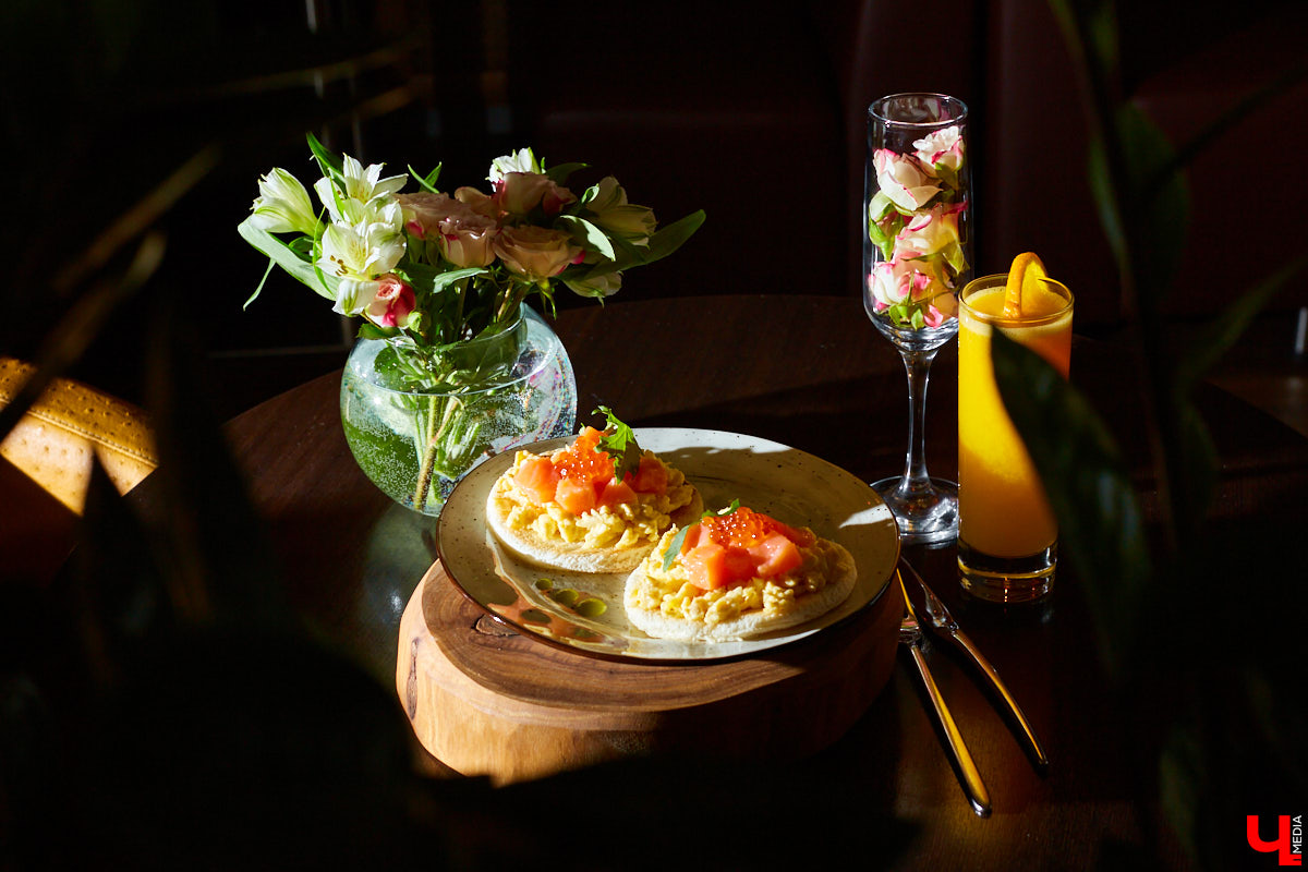 Залог энергичного дня — вкусный и сытный завтрак, который не только задает настроение, но и запускает верные процессы в организме. Если на самостоятельную готовку нет времени или хочется попробовать чего-нибудь новенького, то просыпаемся-улыбаемся и двигаемся в сторону венской кофейни: отменно поесть можно в «Coffeeshop Company».