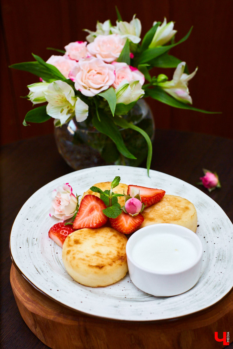 Залог энергичного дня — вкусный и сытный завтрак, который не только задает настроение, но и запускает верные процессы в организме. Если на самостоятельную готовку нет времени или хочется попробовать чего-нибудь новенького, то просыпаемся-улыбаемся и двигаемся в сторону венской кофейни: отменно поесть можно в «Coffeeshop Company».