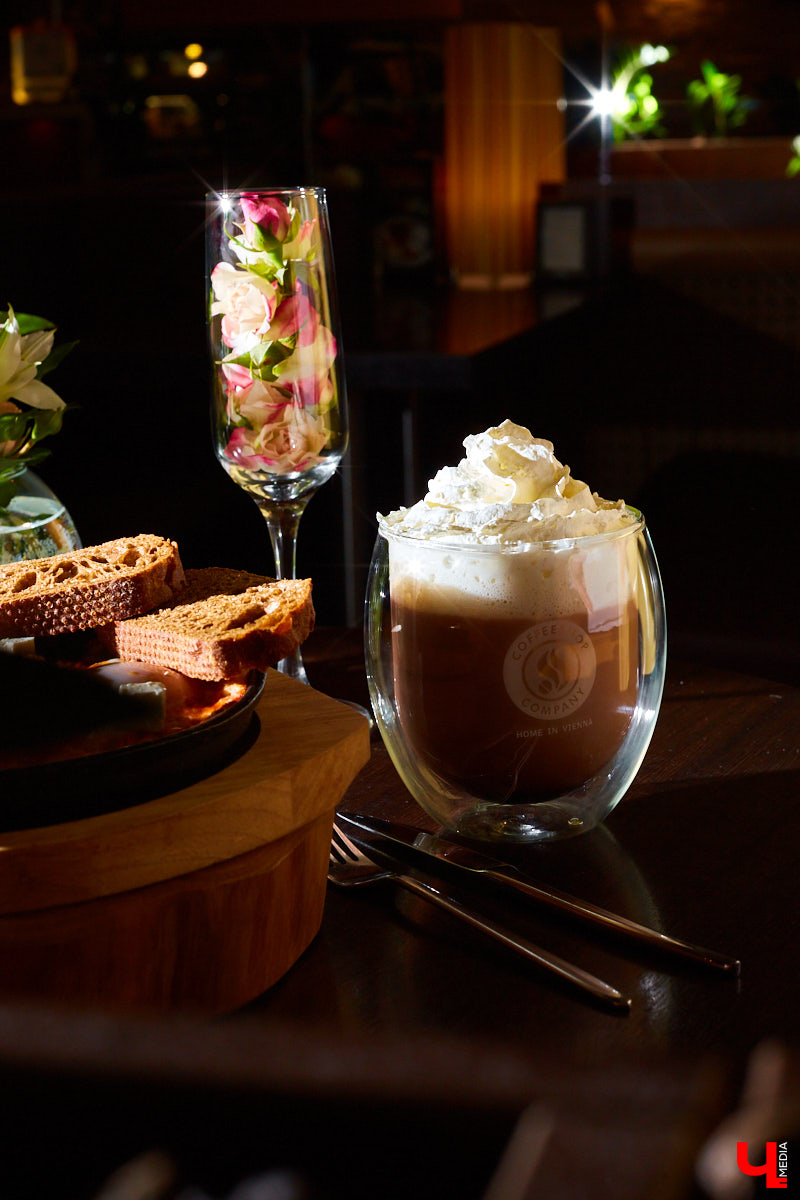 Залог энергичного дня — вкусный и сытный завтрак, который не только задает настроение, но и запускает верные процессы в организме. Если на самостоятельную готовку нет времени или хочется попробовать чего-нибудь новенького, то просыпаемся-улыбаемся и двигаемся в сторону венской кофейни: отменно поесть можно в «Coffeeshop Company».