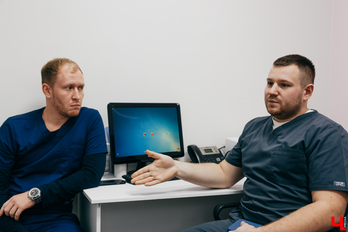 Начать новый год с новой белоснежной улыбкой — легко! Профессиональную помощь по обретению и восстановлению зубного ряда оказывают в «Лавиани». С «Ключ-Медиа» экспертным мнением на этот счет поделились врачи клиники — стоматолог-ортопед Никита Кадыков и хирург-имплантолог Алексей Комаров.