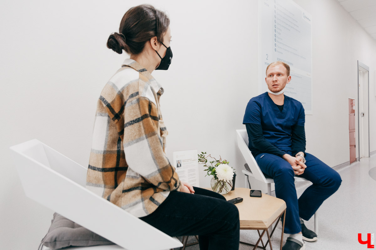 Начать новый год с новой белоснежной улыбкой — легко! Профессиональную помощь по обретению и восстановлению зубного ряда оказывают в «Лавиани». С «Ключ-Медиа» экспертным мнением на этот счет поделились врачи клиники — стоматолог-ортопед Никита Кадыков и хирург-имплантолог Алексей Комаров.