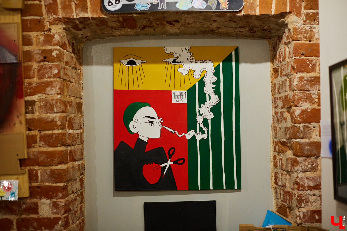 Вчера в Центре современной культуры открылась главная выставка этого года: «Banksy и уличное искусство». Ее хедлайнером стали работы неуловимого британского стрит-арт художника Бэнкси. «Ключ-Медиа» побывал на событии и с радостью делится фоторепортажем.