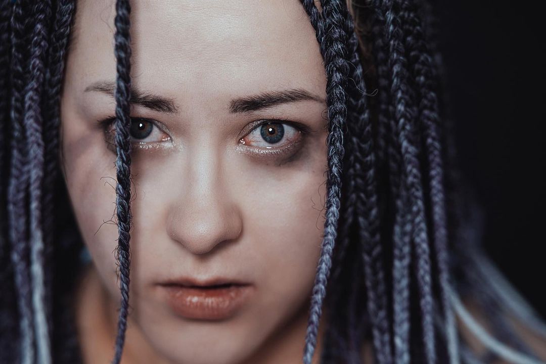 Екатерина Казакова — адепт тяжелой музыки, работающий в караоке стейк-хауса «Сохо» и кайфующий от этого процесса. Что поют посетители ресторанов и как они это делают? Ответы в материале.