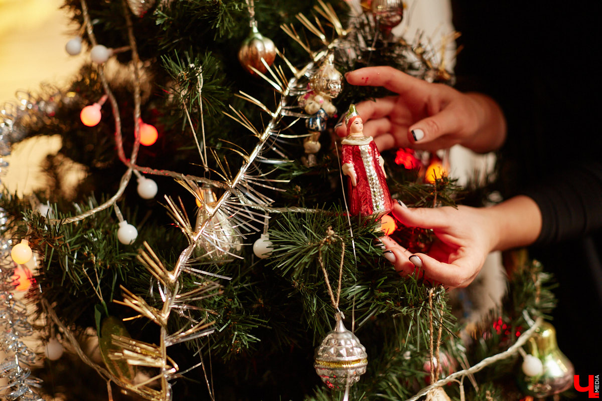 Ольга Калюжная любит собирать антикварные вещи. Недавно она купила дом, на чердаке которого, к своему удивлению, обнаружила целый чемодан сокровищ советского времени!