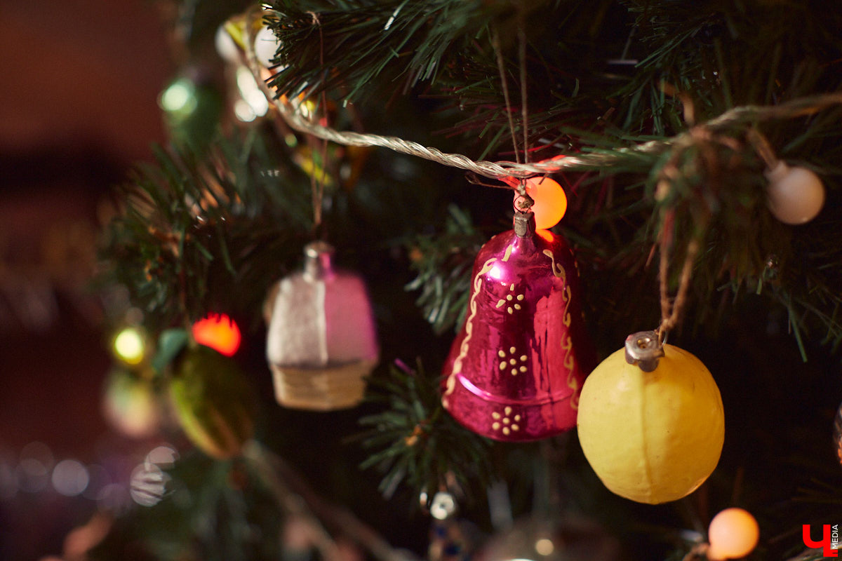 Ольга Калюжная любит собирать антикварные вещи. Недавно она купила дом, на чердаке которого, к своему удивлению, обнаружила целый чемодан сокровищ советского времени!