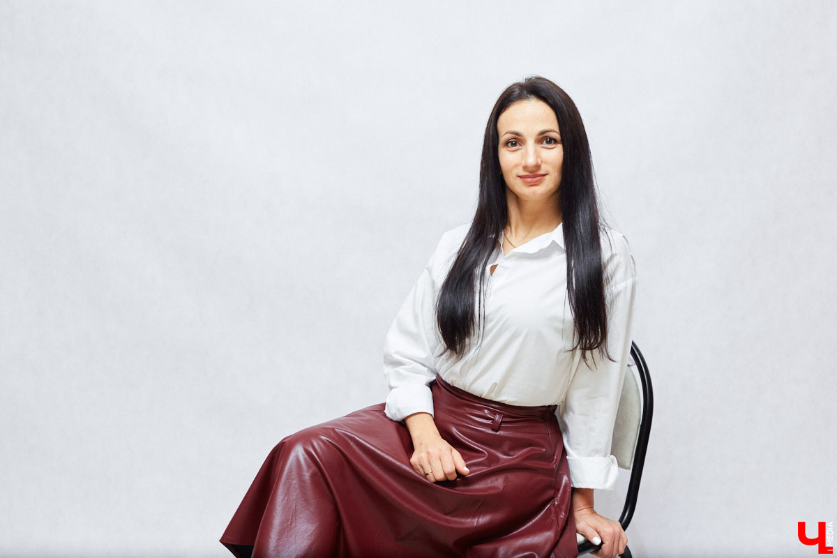 Шок, скандал! Журналист «Ключ-Медиа» утонула в собственных брюках. За год наша коллега похудела на 21 кг. Как ей это удалось без голоданий и физнагрузок? Публикуем подробный рассказ участницы эксперимента.