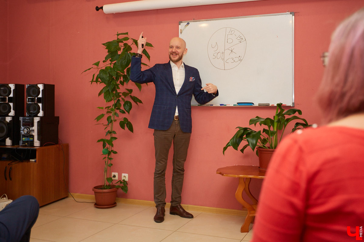 Шок, скандал! Журналист «Ключ-Медиа» утонула в собственных брюках. За год наша коллега похудела на 21 кг. Как ей это удалось без голоданий и физнагрузок? Публикуем подробный рассказ участницы эксперимента.