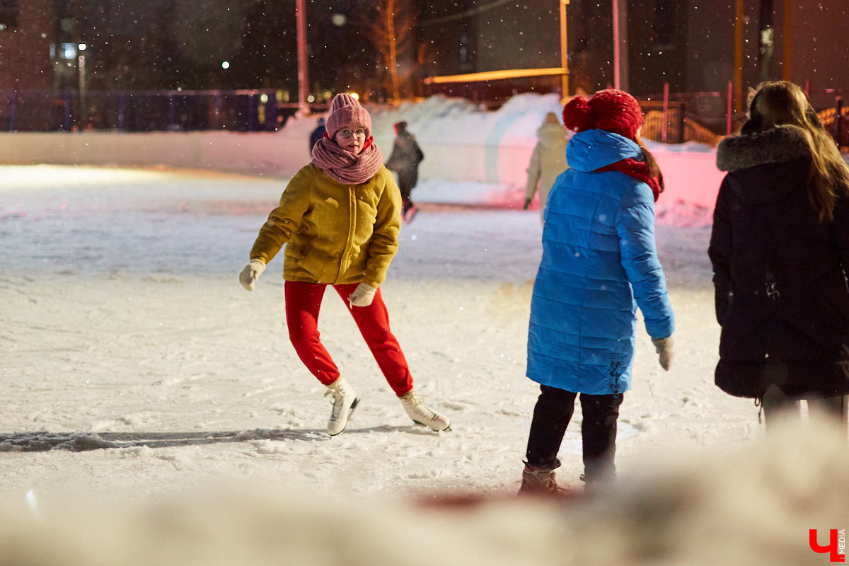 С приходом календарной зимы во Владимире начнутся работы по заливке льда. Для массового катания будут доступны 24 площадки. Напомним вам о самых популярных!