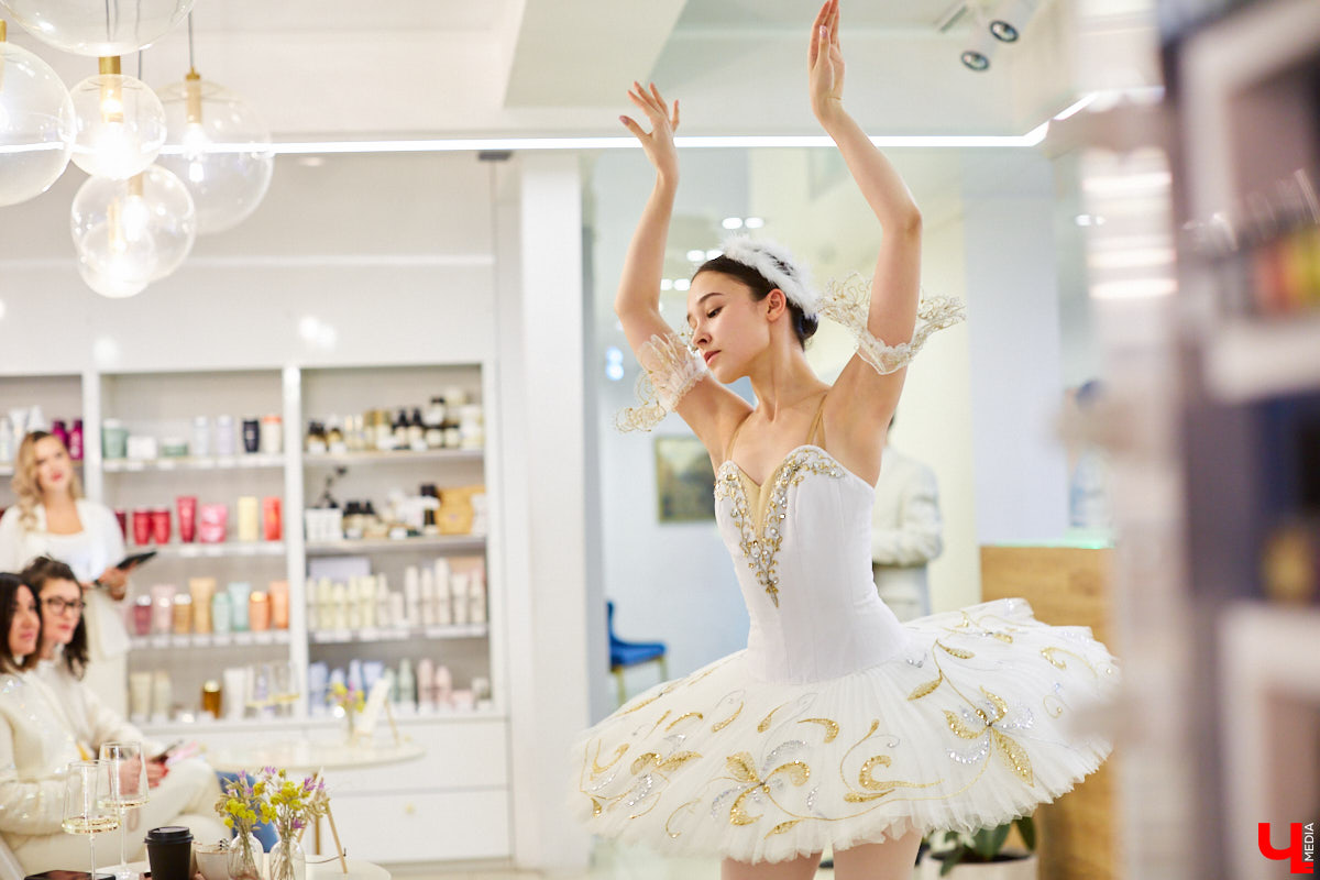 На протяжении семи лет в клинике «Лавиани» велись исследования по проблеме гиперпигментации кожи. Проблемой, с которой сталкиваются многие женщины и мужчины, но опускают руки. Все можно исправить и предотвратить теперь в специализированном Центре лечения пигментации. Рассказываем, каким образом.