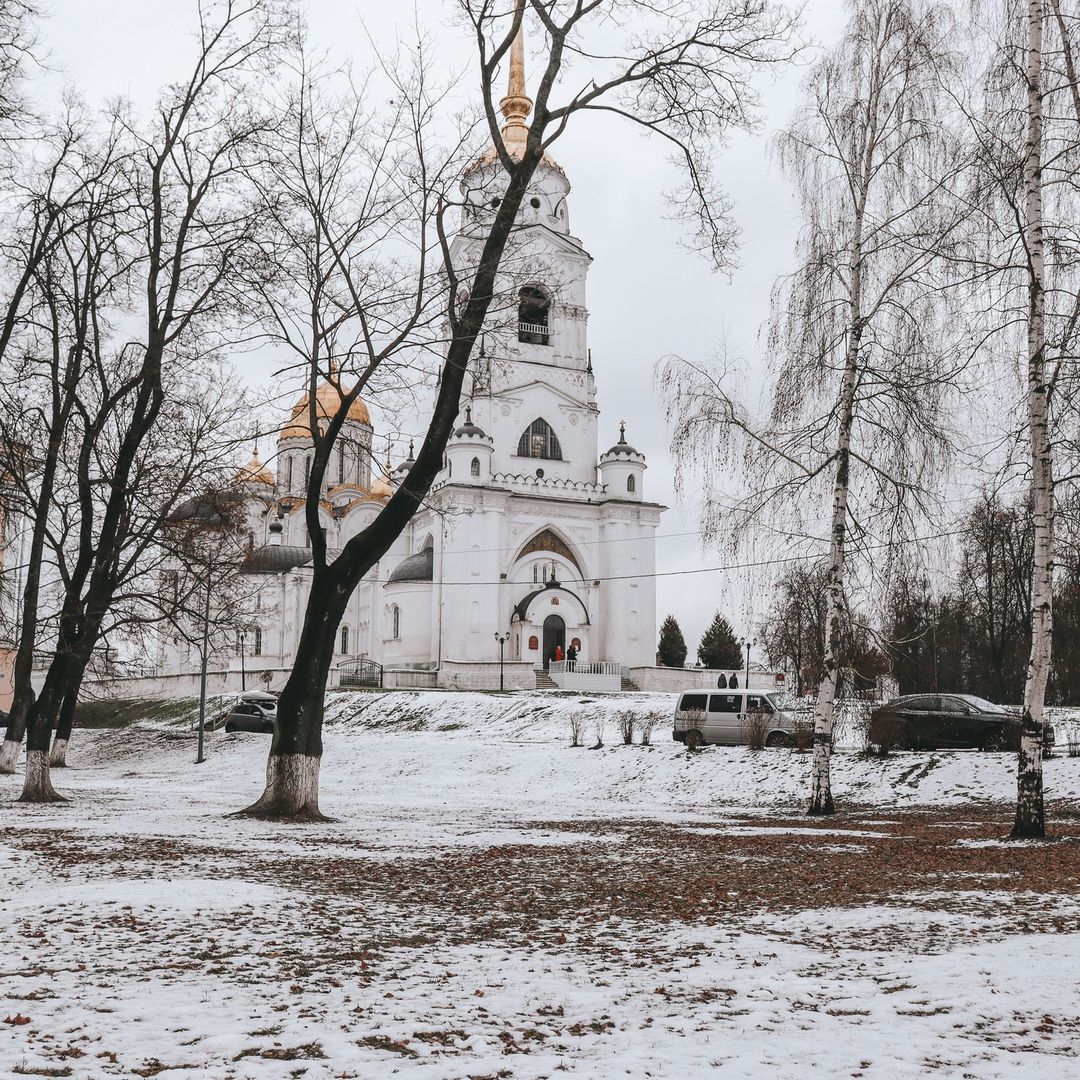Жительница Англии переехала в Россию, чтобы выучить русский язык. Для этого она путешествует по стране и ведет свой блог. Катя уже успела побывать во Владимире и Суздале. Что ее удивило у нас больше всего?