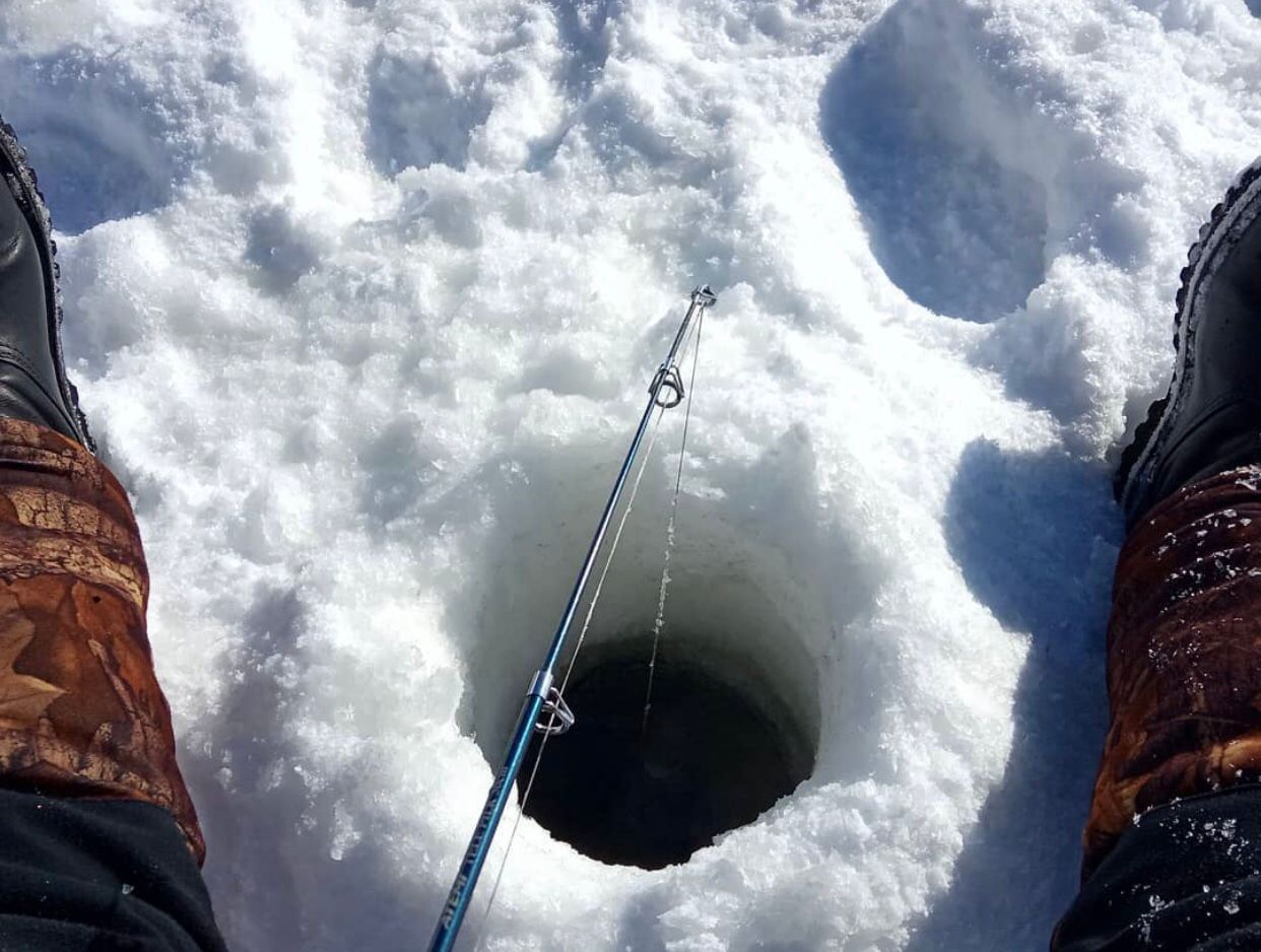 Птичку жалко и рыбку тоже. Но охота и рыбалка все еще остаются одними из самых популярных мужских увлечений. Хотя, не будем сексистами, не только мужских. Выведали у местных любителей хорошего улова и дичи некоторые тонкости их непростого хобби.