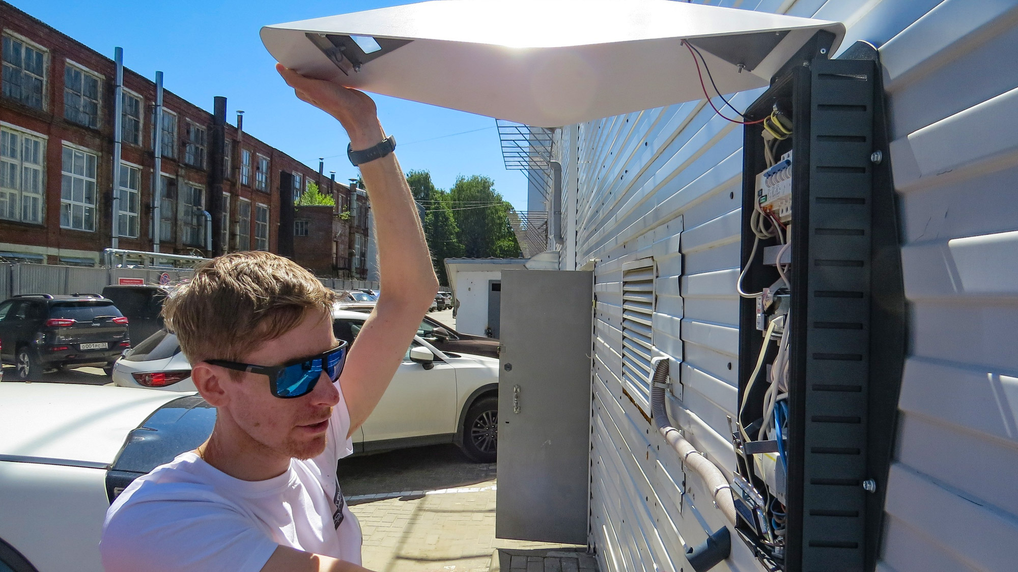 Минэнерго разработало правила субсидирования строительства зарядных станций в регионах. На дотации сможет претендовать и Владимирская область. Разбираемся с автоэкспертами, как это повлияет на число электрокаров и их популярность.