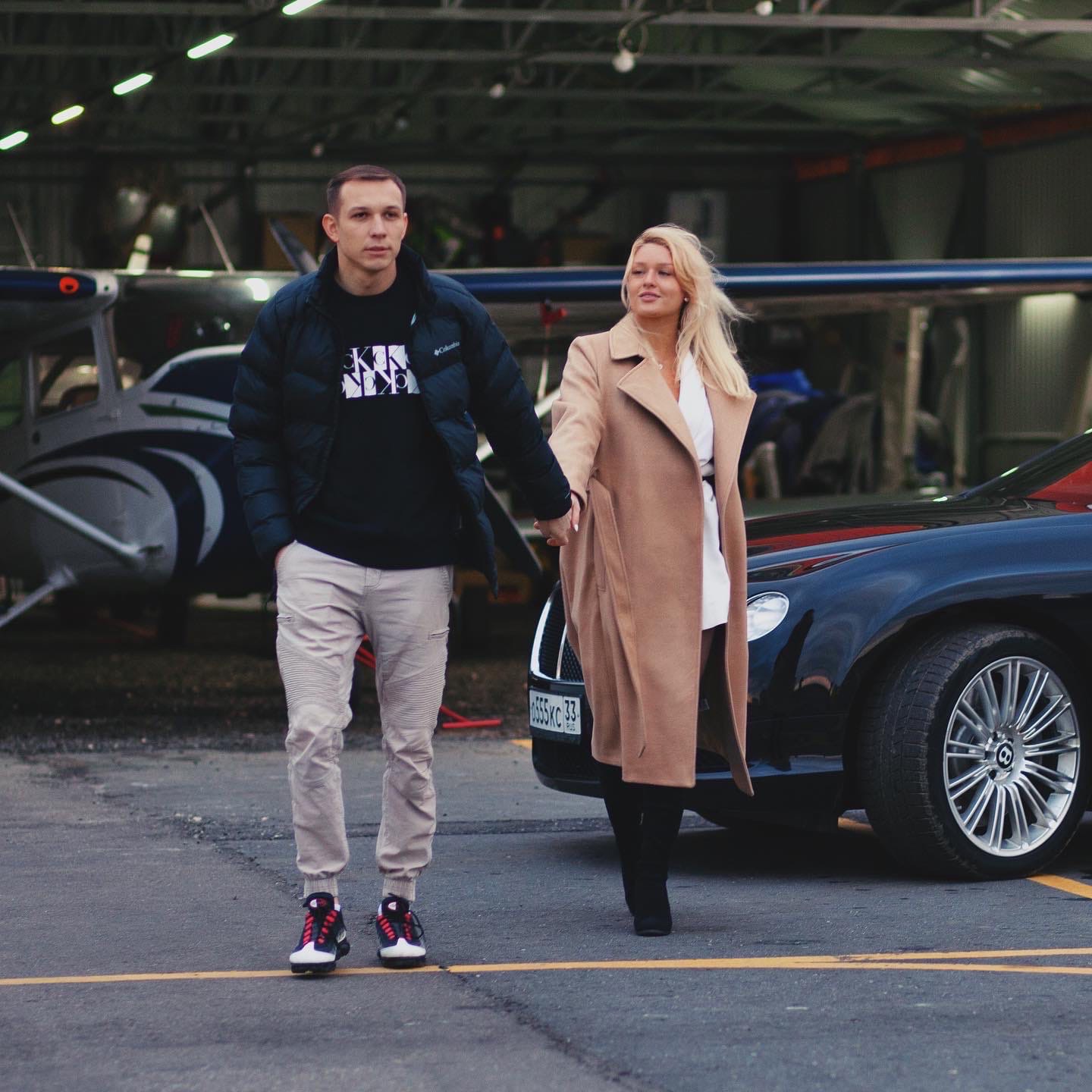 Пришла зима, и, дабы не впасть в спячку, необходимо шевелиться. Например, под треки владимирских музыкантов. Под конец осени творцы плодотворно поработали и разразились релизами.