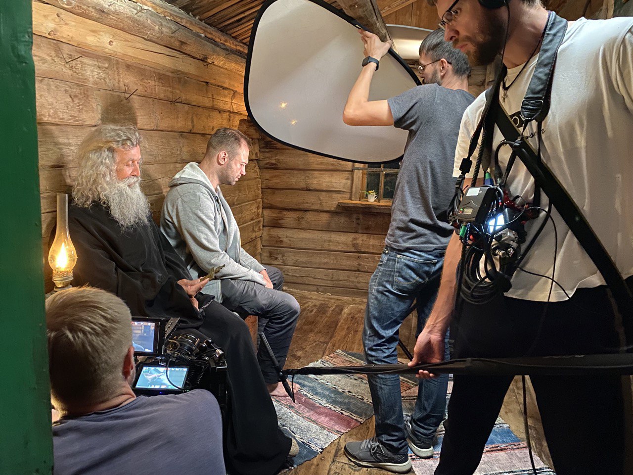 Премьера короткометражного фильма Михаила Исакова «Прощеное воскресение» прошла во Владимире. Снять картину режиссер решил в родных краях. В кадр попало одно из самых живописных мест - заброшенная церковь в деревне Ширманиха.