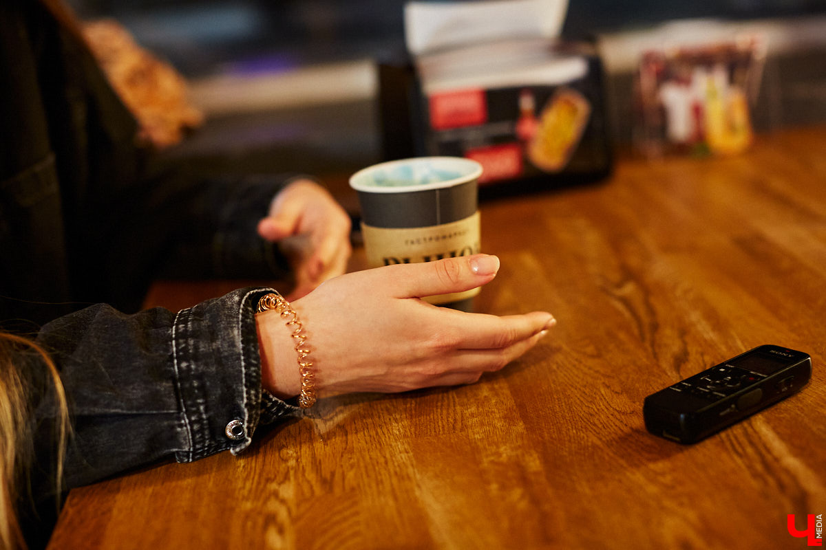 Виктории Алимовой 26 лет, она является рекрутером в одном известном российском банке, а также новоизбранным главой владимирского отделения «Городских проектов» Ильи Варламова и Максима Каца. Знакомимся с управленцем, ее командой и планами на преобразование Владимира.