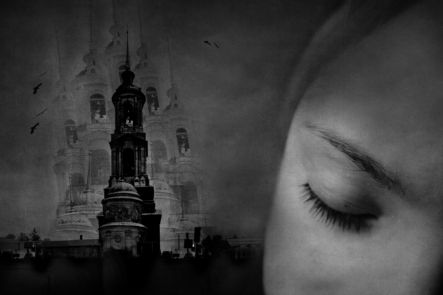 У каждого творца взгляд на мир особый. Есть он и у фотографа Марии Соколовой. Ее снимки - попытка передать внутреннее состояние. Своего рода фототерапия. Увлекательно? Да. Тем более что новая серия работ посвящена Суздалю. Думаем, таким вы его еще не видели.