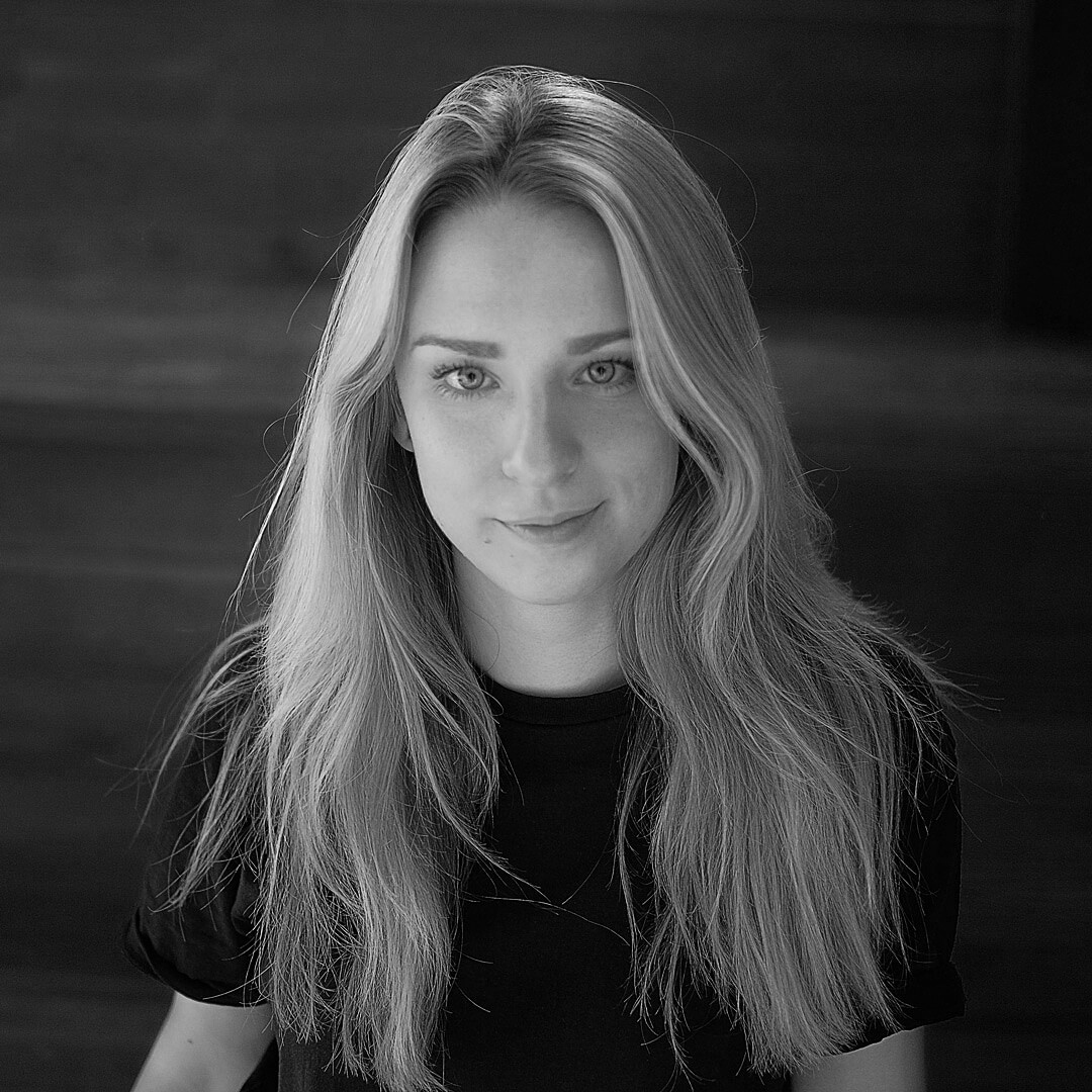 У каждого творца взгляд на мир особый. Есть он и у фотографа Марии Соколовой. Ее снимки - попытка передать внутреннее состояние. Своего рода фототерапия. Увлекательно? Да. Тем более что новая серия работ посвящена Суздалю. Думаем, таким вы его еще не видели.