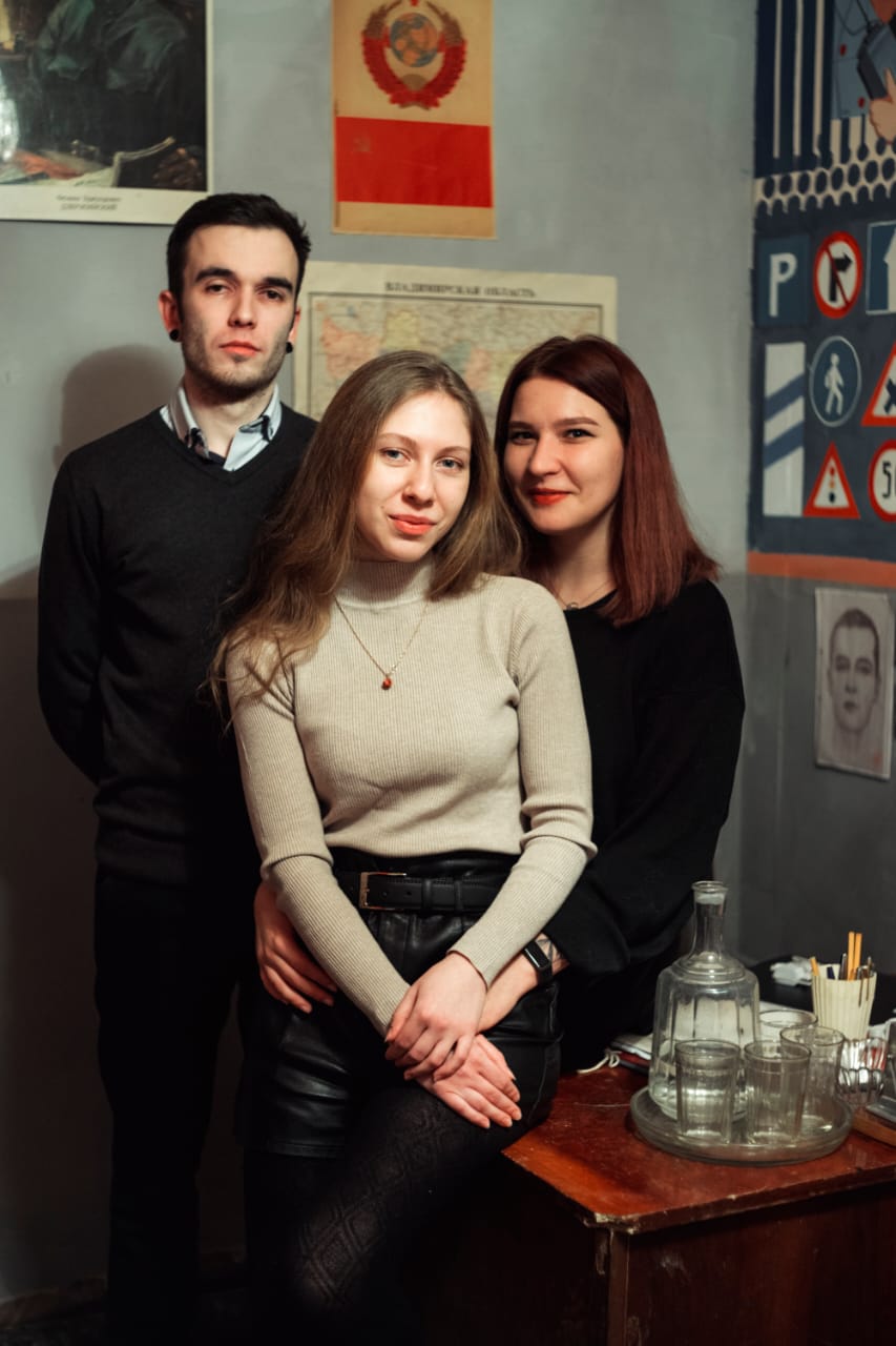 Внимание, разыскиваются наличники! Трио молодых архитекторов занимается съемкой и исследованием деревянных артефактов, а также интегрирует их в современную культуру.