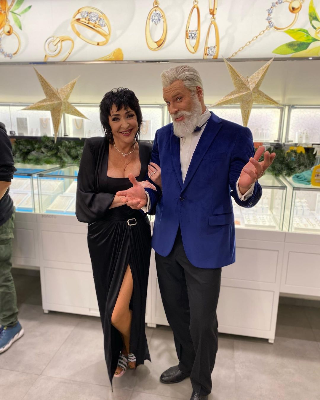 Некоторые на постоянной основе вращаются в сфере шоу-бизнеса и нередко пополняют социальные сети историями о приятных встречах; кто-то, наоборот, впервые увидел звезду, испытав восторг. Спросим владимирцев: что они расскажут о своих новых знакомствах.