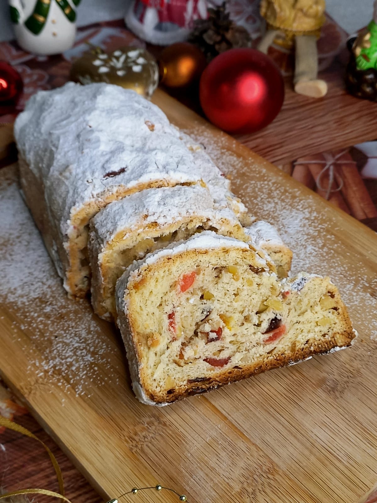 До Нового года осталось 19 дней. Самое время подумать о том, что будет на праздничном столе. «Ключ-Медиа» продемонстрирует вам несколько вкусных тематических угощений от местных умелиц.